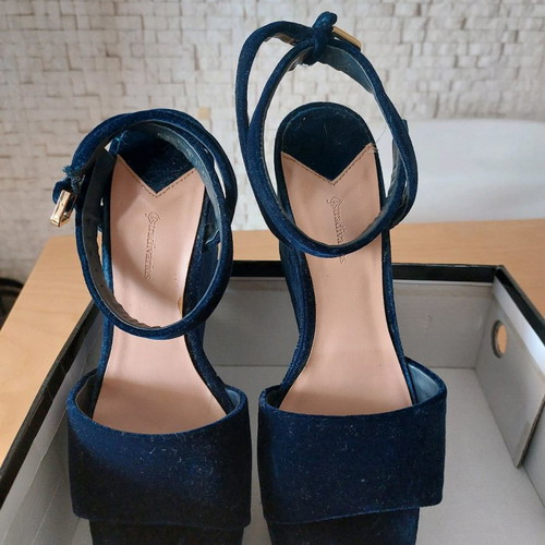 Suede blue platform shoes used size 40 in very good condition