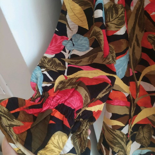 Mango crop shirt like new, multicolored