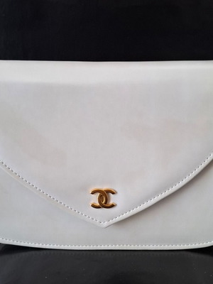Vintage women's envelope bag used, beige pearly
