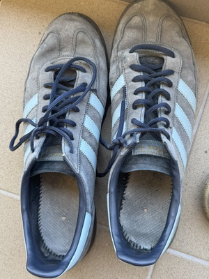 Adidas casual shoes size 45-46, blue