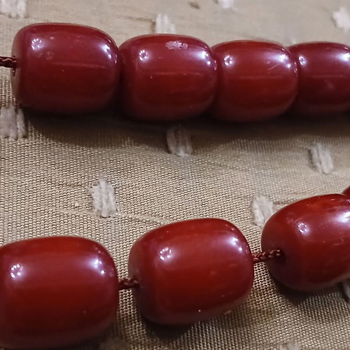 Mastic komboloi worry beads, bakelite, 18 beads