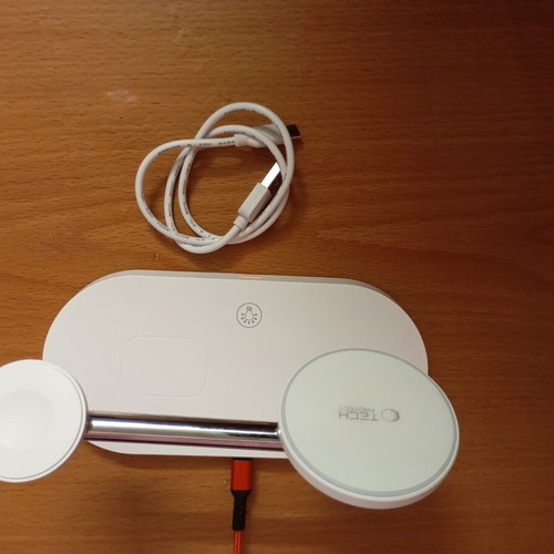 Tech Protect 3-in-1 wireless charger with light