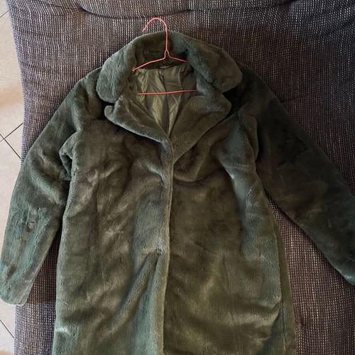 Women's faux fur coat like new, dark green, size L