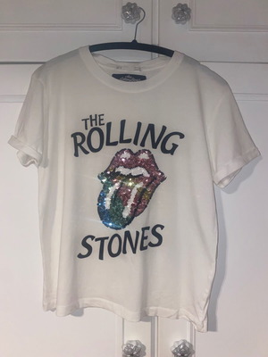 T shirt με παγιέτες σαν καινούργιο, μέγεθος M, άσπρο