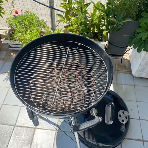 Barbecue grill like new