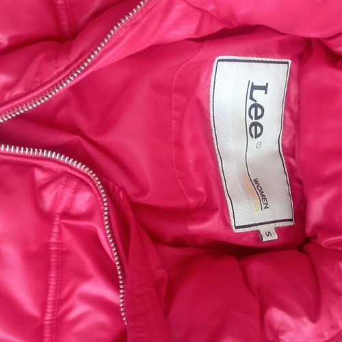 Lee red down jacket like new, size S