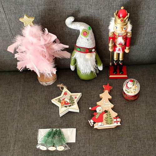 Christmas decoration set like new
