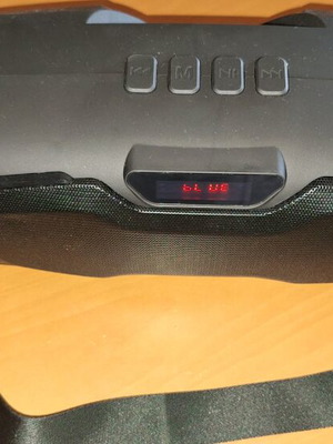 Ηχείο-Ράδιο, με USB-Sdcard και μικρόφωνο.