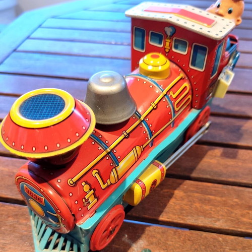 Modern Toys Masudaya Tin Train vintage, made in Japan 1960s, like new, untested