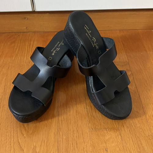 Leather platform sandals black size 37.5, like new, handmade
