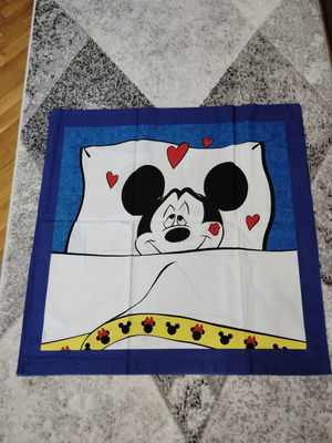 Mickey Mouse children's bedding set used