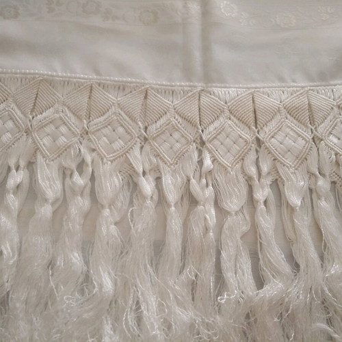 Handmade handwoven tzevres new