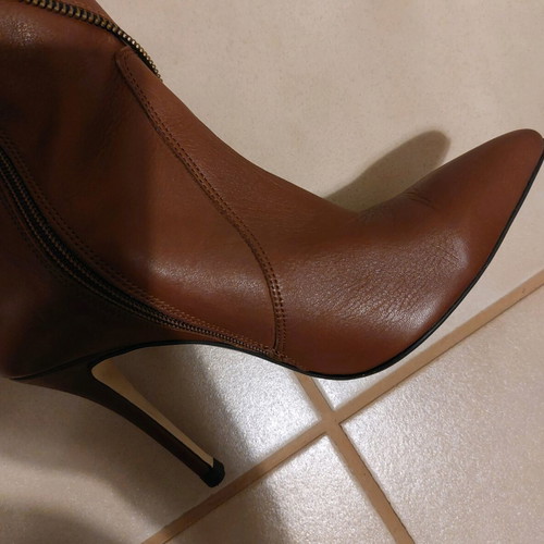 Mark Milan tan ankle boots like new, leather, size 38