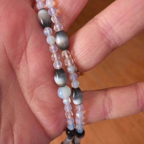 Necklace with opalites and cat's eye new, white and gray
