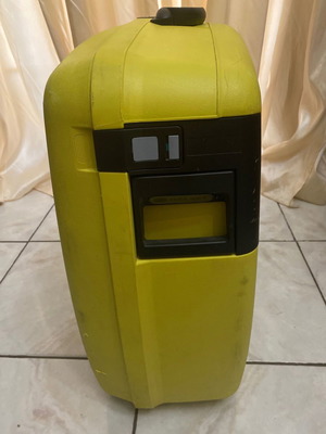 Delsey suitcase large used, dimensions 50x65x24