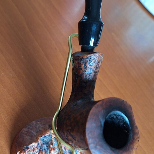 Pipe holder stand like new, reiki and metal