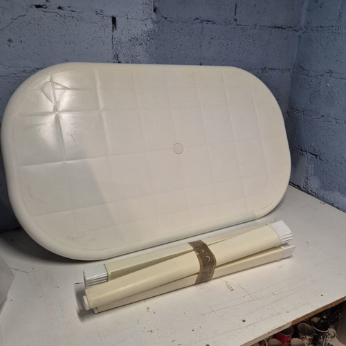 Plastic Mykonos Style Beach Table like new, 1.30m length