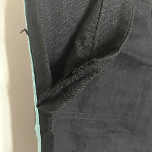 Body Talk linen pants, black and blue