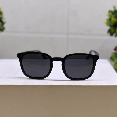 Unisex sunglasses Incredible black with polarized lens new
