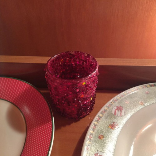 Christmas decorative set of 4 pieces like new (plates & candle holder)