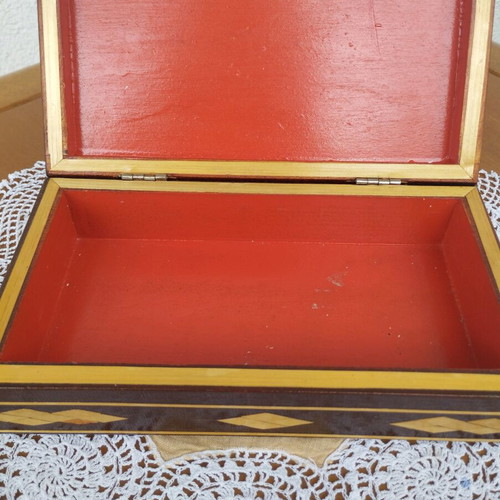 Russian Marquetry Jewelry Box vintage, handmade straw and wood
