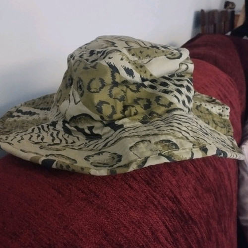 Safari hat used unisex size M