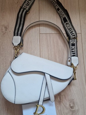 Dior Saddle Bag νέα, λευκό δέρμα με ιμάντα Christian Dior