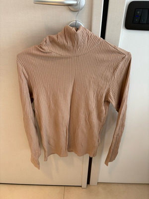 Turtleneck shirt new, rotten apple color, sizes S and M