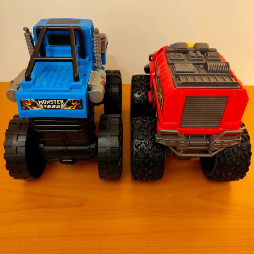 Dickie Toys set of 2 children's trucks with large wheels like new