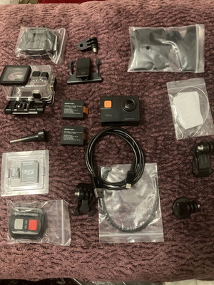 Action camera 4K Apeman A87 like new with waterproof case, 2 batteries and remote