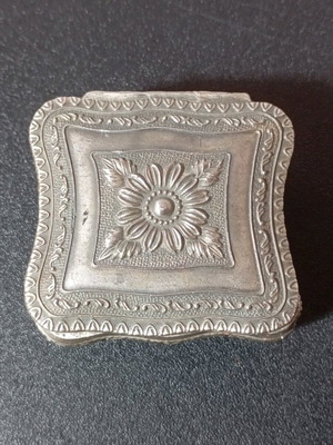 Vintage κουτάκι κοσμημάτων μεταχειρισμένο