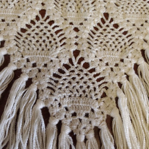 Handmade scarf like new, beige color 100x200