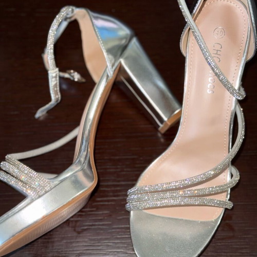 CHC Shoes Silver Sandals with Strass Size 40 Like New