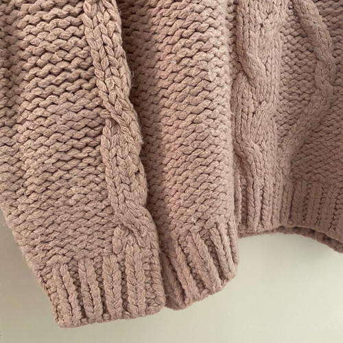 Wool sweater like new, size S, dust pink color