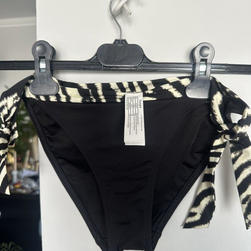 Triumph women's swimsuit new, zebra style, size 40