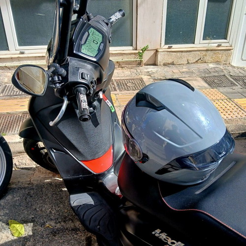 Piaggio Medley 150 σαν καινούργιο, 50.000km, μαύρο σκούτερ