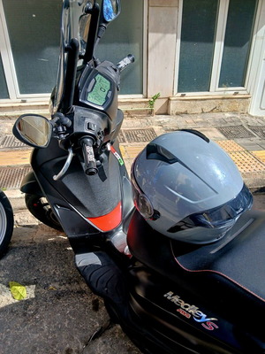 Piaggio Medley 150 σαν καινούργιο, 50.000km, μαύρο σκούτερ