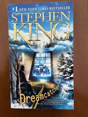 Dreamcatcher by Stephen King paperback like new, English