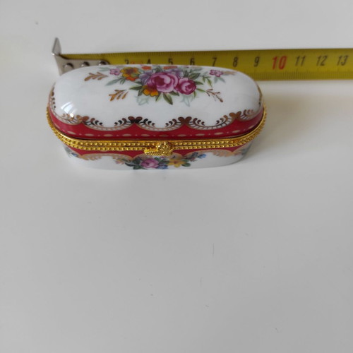 Limoges porcelain trinket box like new with floral design