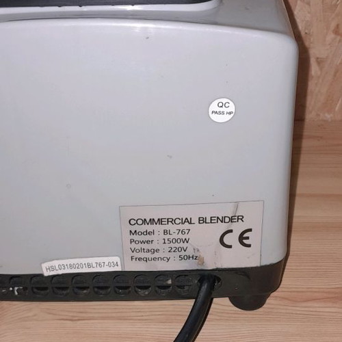 Professional blender used 1500 watt with cracked jug