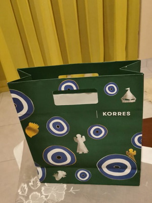 Korres paper bag like new