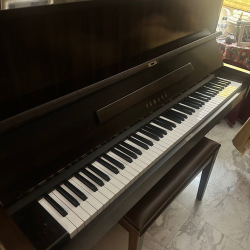 Yamaha piano like new, tuning required