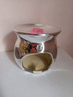 Ceramic oil burner silver like new for wax melts or essential oils