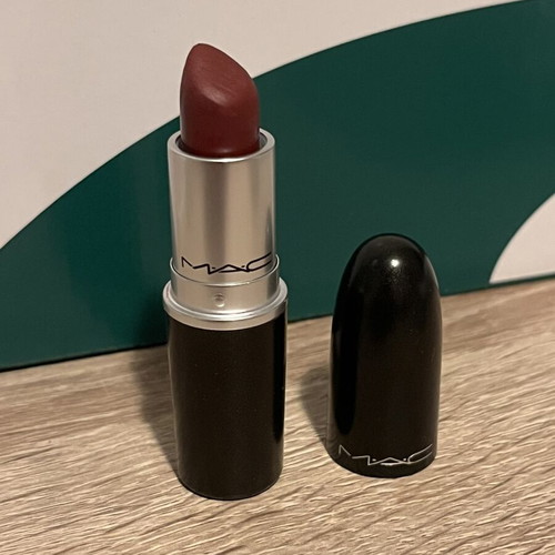 Mac Diva lipstick like new