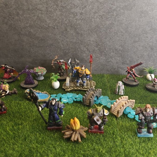World of Warcraft Mini Figures Set like new with custom battle scenery