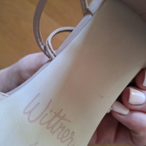 Wittner sandals used with thick heel, size 40, beige and gold