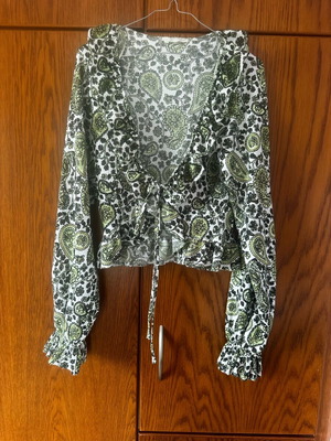 Zara blouse medium green cotton like new with tie