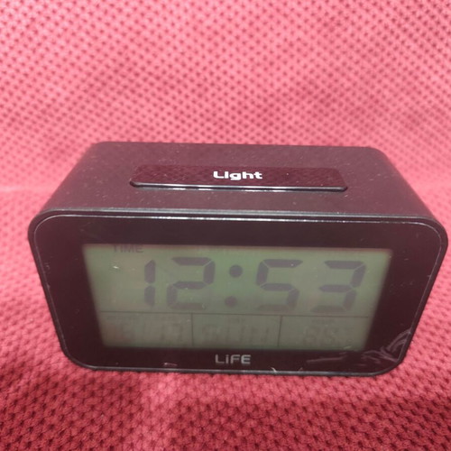 Life digital alarm clock table model like new
