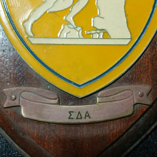 Military commemorative plaques used