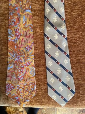 Branded ties like new condition